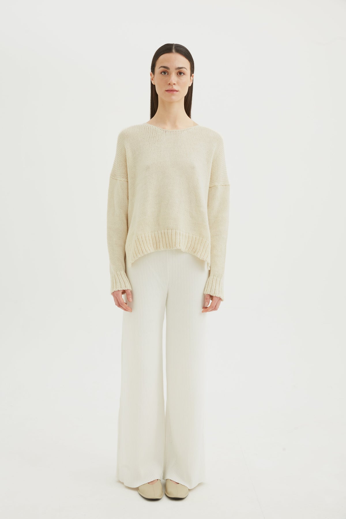 Lirio: Oversize-Pullover aus Baby Lama in Cremeweiß | TASHAY
