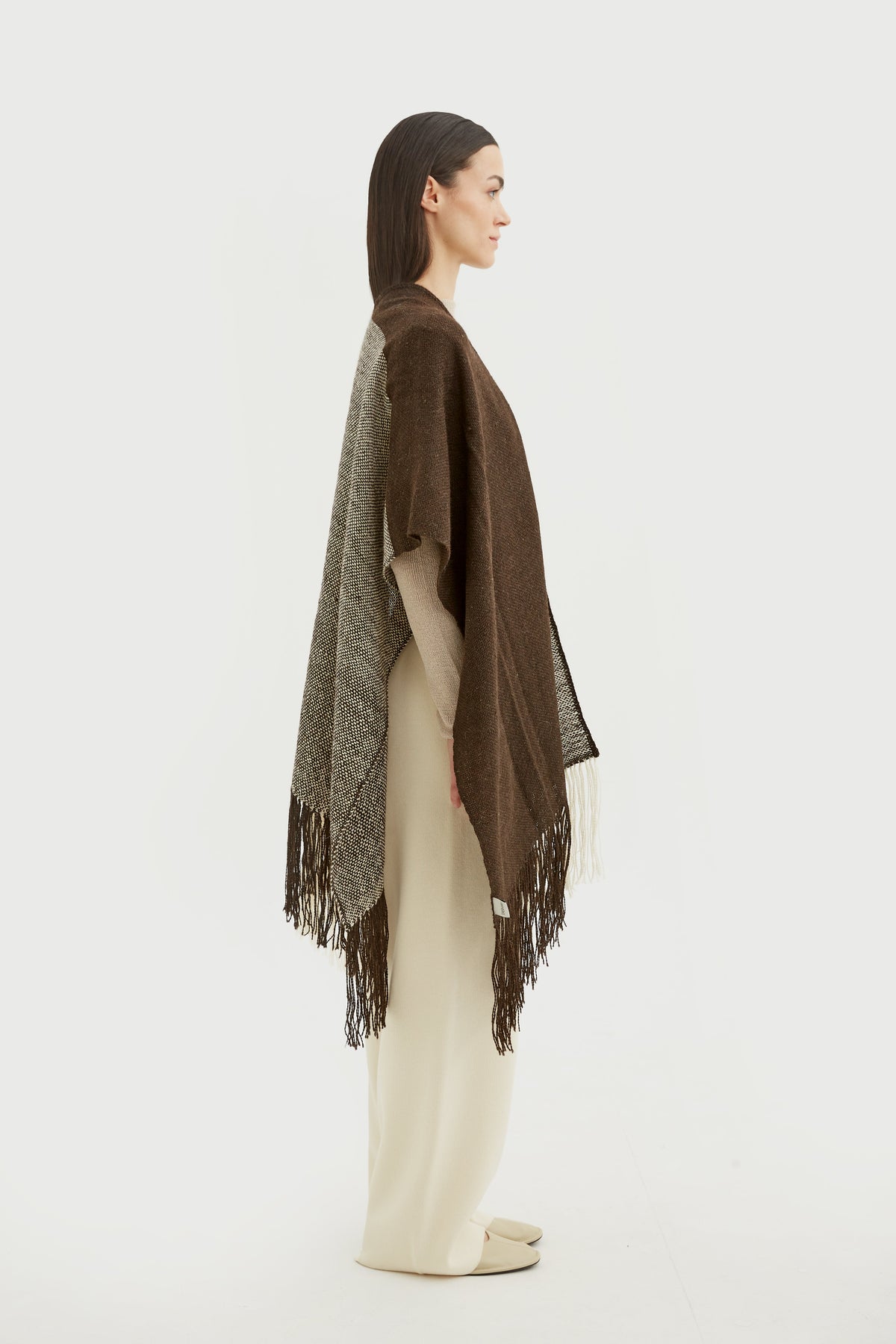 Helecho: handgewebter Lama-Poncho | TASHAY