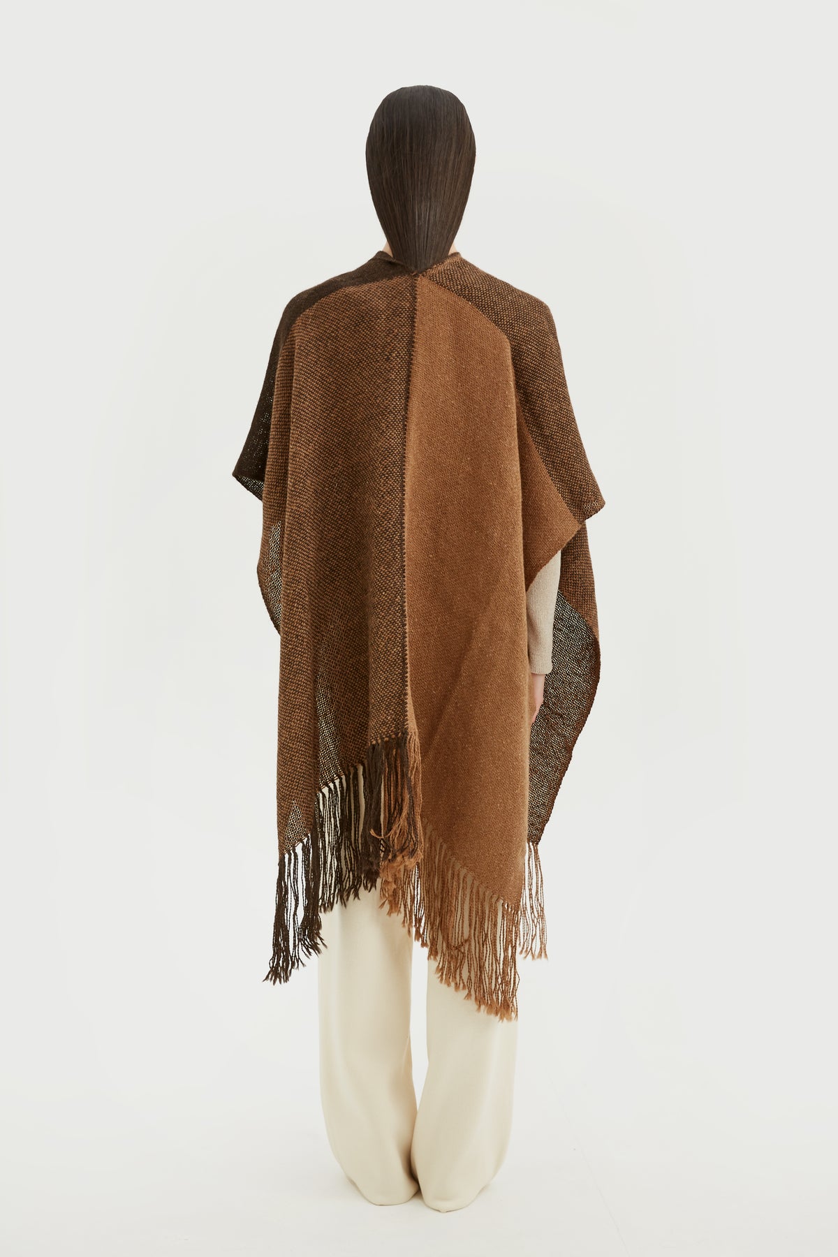Helecho: handgewebter Lama-Poncho | TASHAY