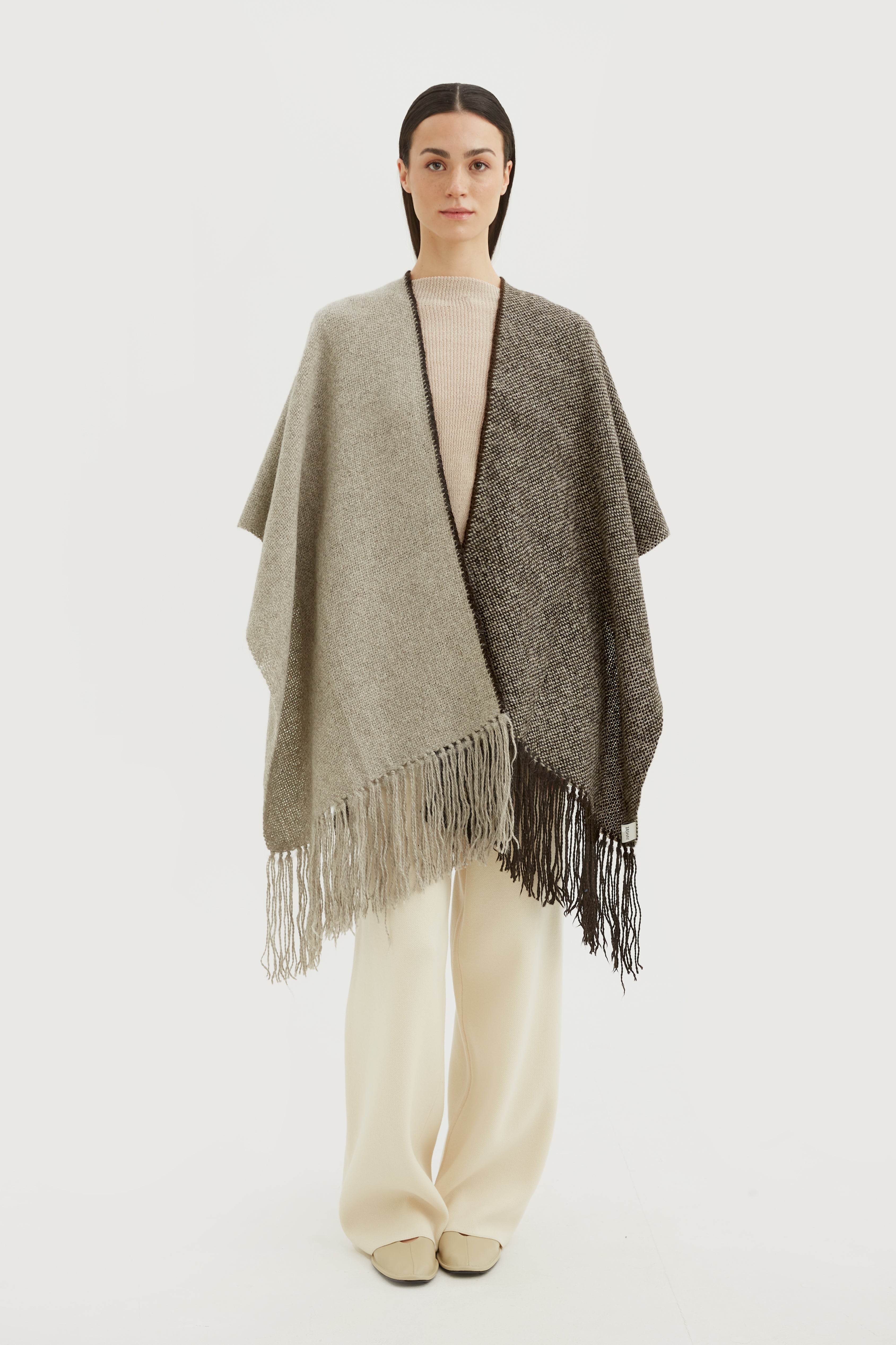 Llama wool poncho handwoven