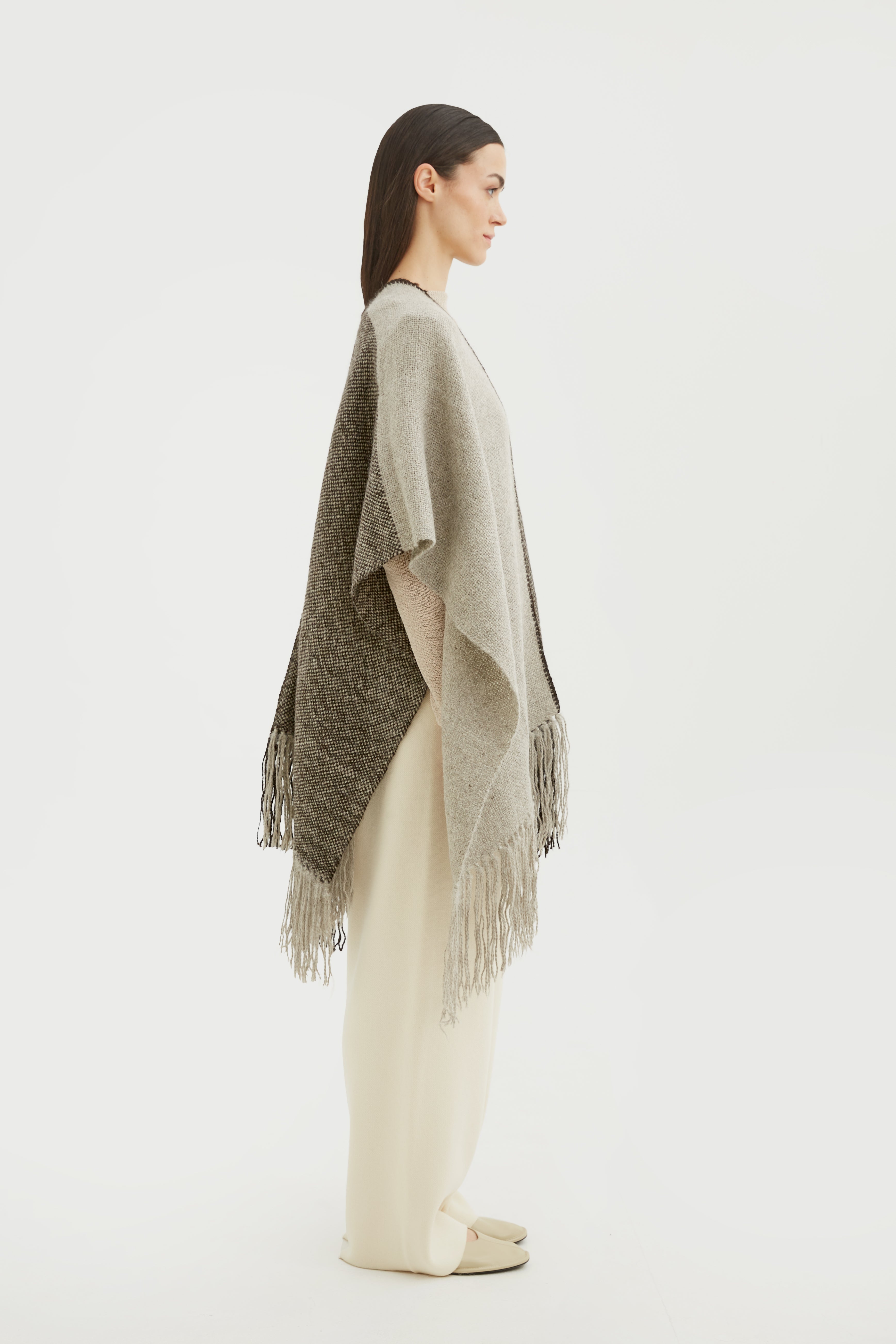 Llama wool poncho handwoven