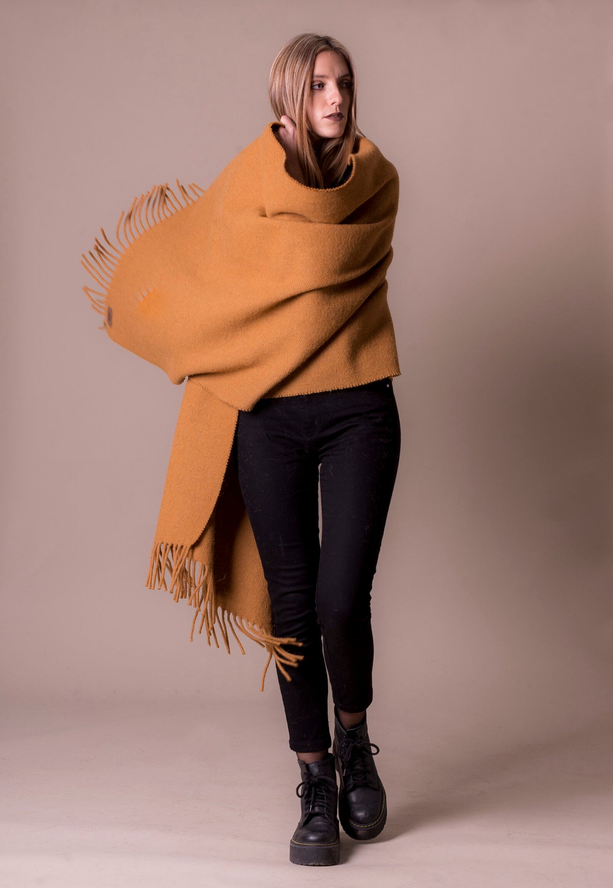 Llama wool scarf in one color