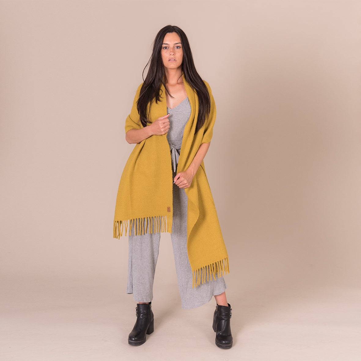 Llama wool scarf in one color