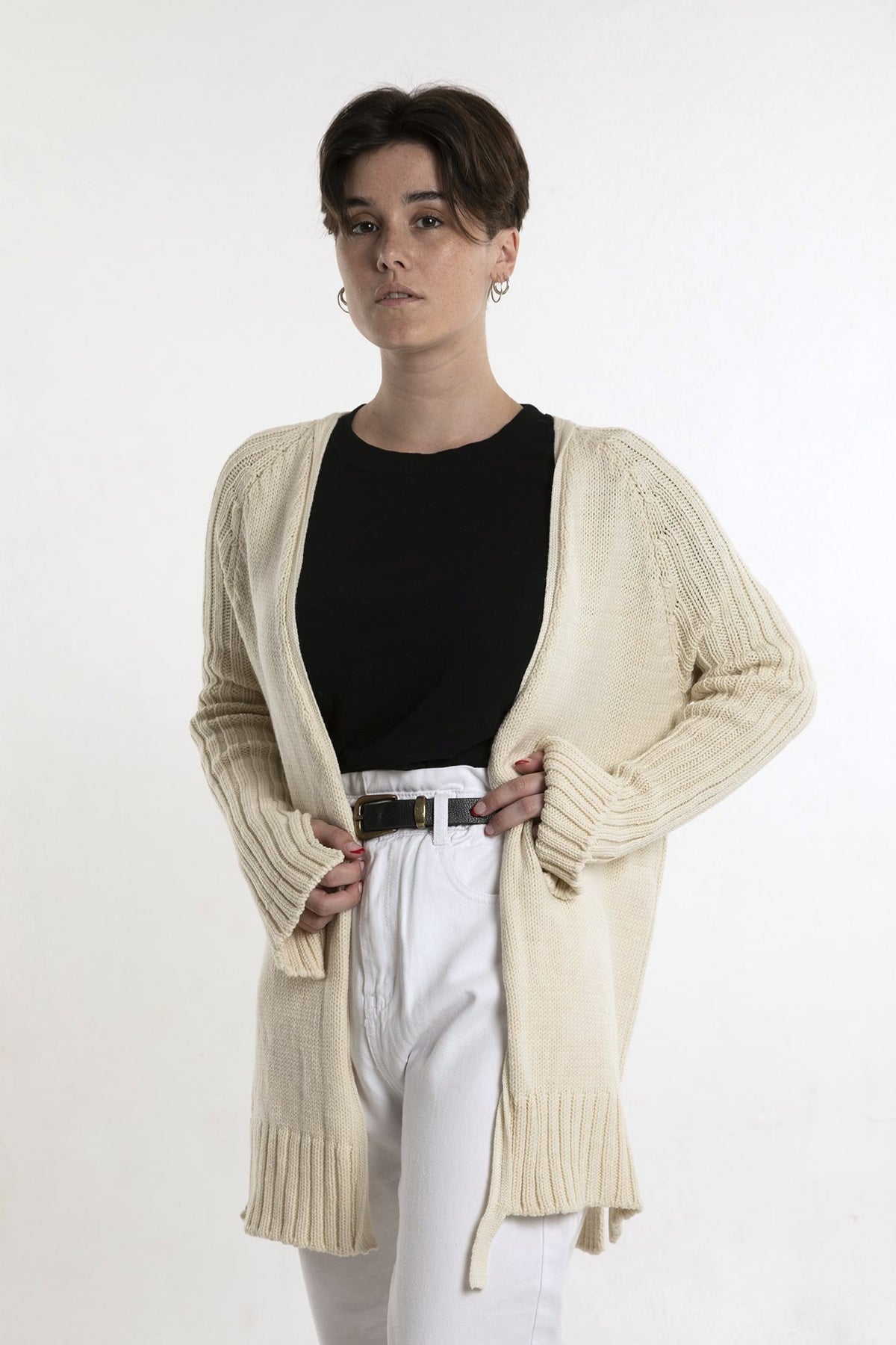 Cárdigan de merino Jazmín en blanco crema con mangas acanaladas
