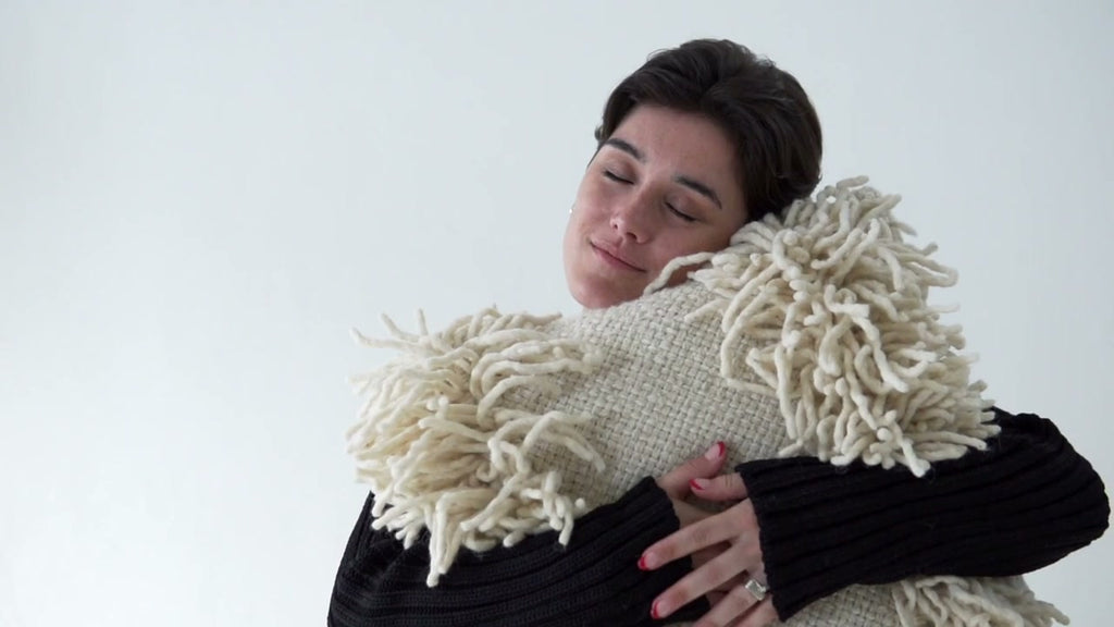 Cojín Cortaderia de lana de oveja con flecos de Tashay