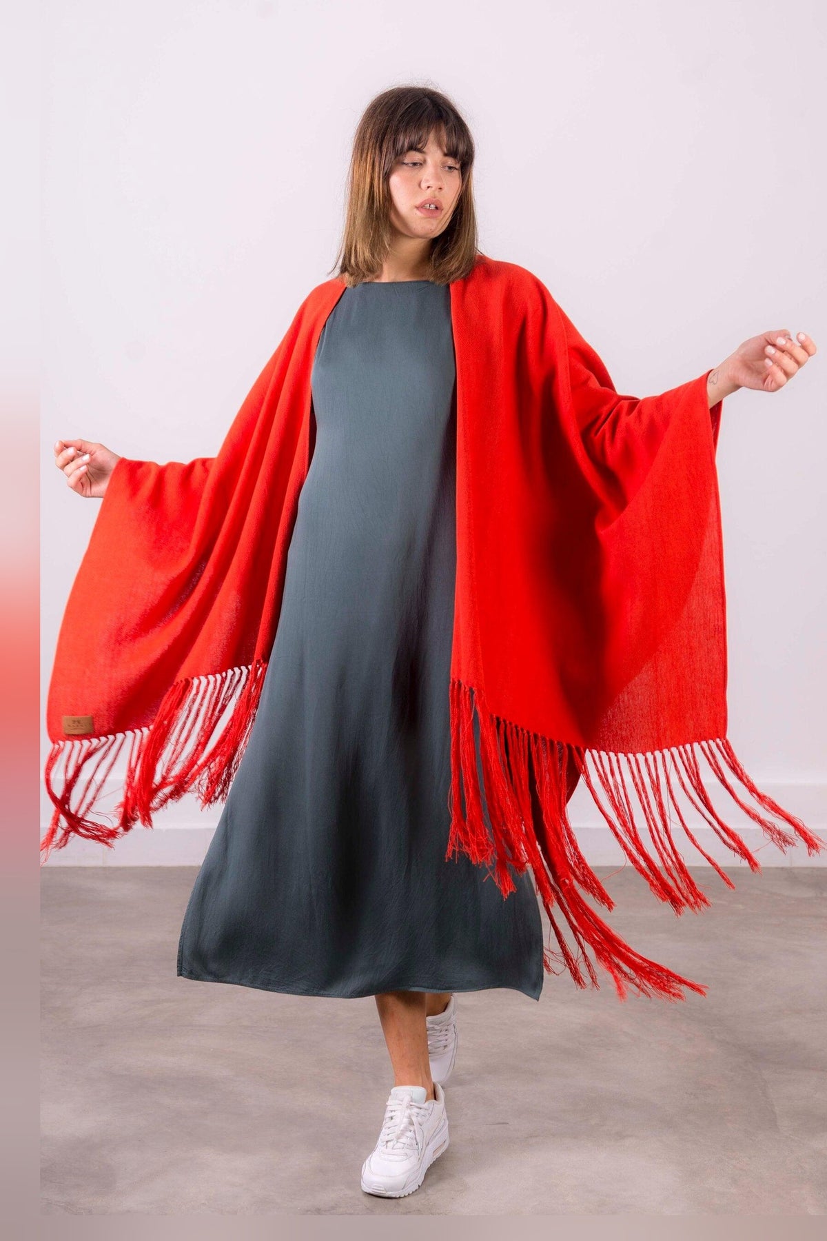 Olivo: in Argentinien gewebter Baumwoll-Poncho in Rot | TASHAY